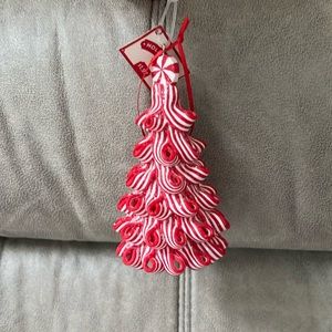 NWT 🎄🍬 RED/WHITE HOLIDAY PEPPERMINT RIBBON CANDY CHRISTMAS TREE ORNAMENT
